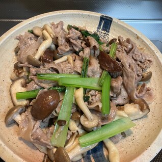 豚肉と小松菜としめじと椎茸の中華炒め^_^